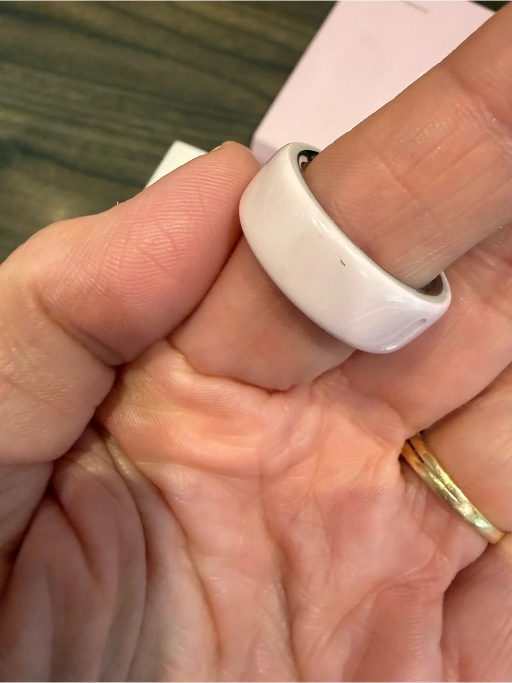 Oura Ring 4 Ceramic Size 7